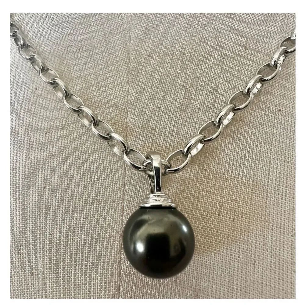 Silver tone grey faux pearl pendant necklace